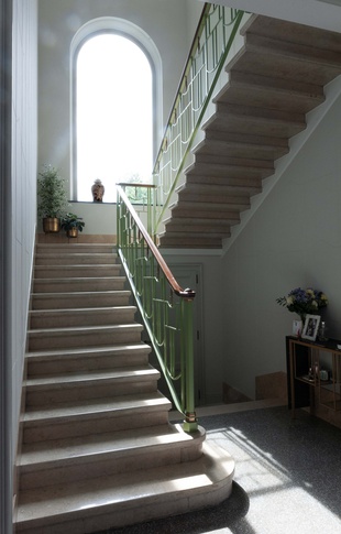 Ingresso in stile classico di 40 di 5.1 Code srl