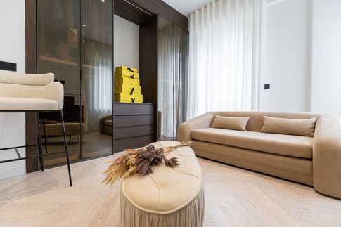 Cabina Armadio in stile glamour di 10 di Desearq studio - architettura e interior design