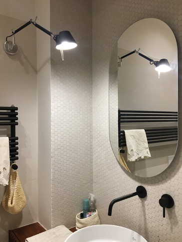 Bagno di Servizio in stile classico di 4 di Gambino Flamini | architetti