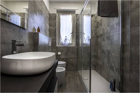 Bagno in stile contemporaneo di 4 di Chiara Colucci Interior Designer Bagno in stile contemporaneo di 4 di Chiara Colucci Interior Designer