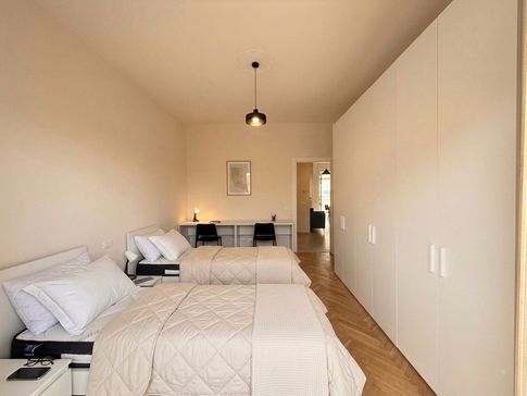 Camera da Letto in stile moderno di 17 di Studio LABventinove