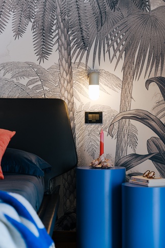 Camera da Letto in stile contemporaneo di 17 di Micro Interior Design