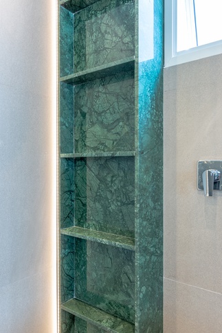 Bagno in stile moderno di 6 di Guzlive