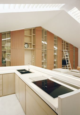 Soggiorno in stile minimal di 55 di ellevuelle architetti