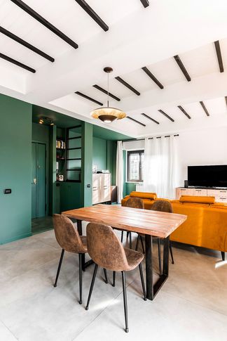 Open Space in stile industriale di 40 di Equus Architects