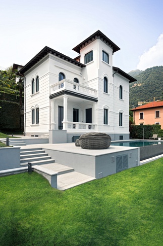 Facciata in stile moderno di 0 di NOMADE ARCHITETTURA