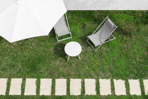 Giardino in stile mediterraneo di 100 di Caprioli Architetti