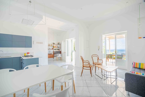 Open Space in stile mediterraneo di 45 di VALENTINA AUTIERO    architecture │ interiors │ design projects