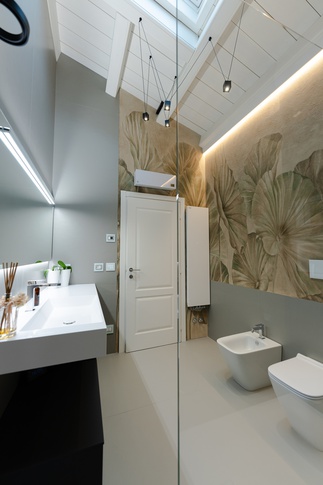 Bagno in stile contemporaneo di 6 di Stefano Bergami studio interior design