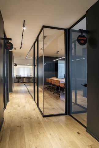 Studio in stile industriale di 160 di Pamela Camposano Ingegnere Architetto Studio in stile industriale di 160 di Pamela Camposano Ingegnere Architetto