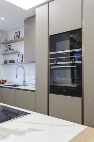 Open Space in stile moderno di 42 di zero6studio