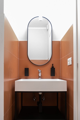 Bagno in stile contemporaneo di 6 di Storie Design Studio Bagno in stile contemporaneo di 6 di Storie Design Studio