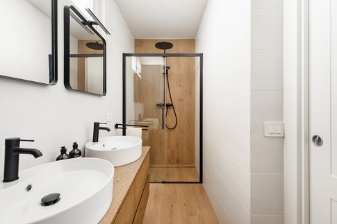 Bagno in stile industriale di 7 di Arch.j Floriana Ferraioli