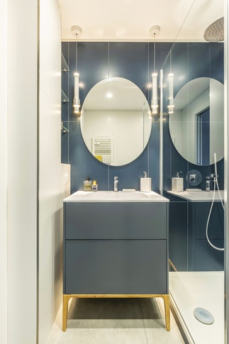 Bagno in stile urban di 5 di Alessandra Avagnano Architetto