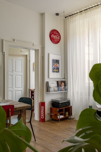 Soggiorno in stile contemporaneo di 15 di tapas studio