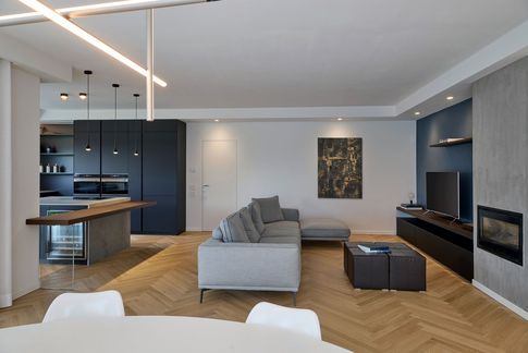 Open Space in stile contemporaneo di 62 di DQA Studio di architettura