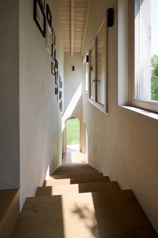 Corridoio in stile naturale di 10 di architetto eleonora fogliani