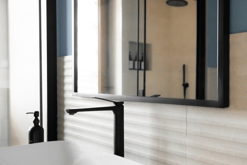 Bagno in stile industriale di 8 di Arch. Luca Caprioli