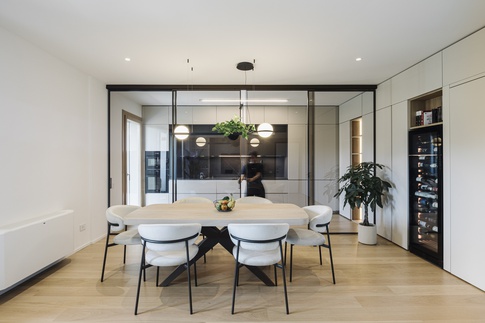 Open Space in stile contemporaneo di 39 di Tramas