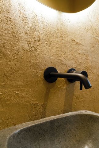 Bagno di Servizio in stile soft industrial di 2 di Simona Fogalesi interior designer Bagno di Servizio in stile soft industrial di 2 di Simona Fogalesi interior designer