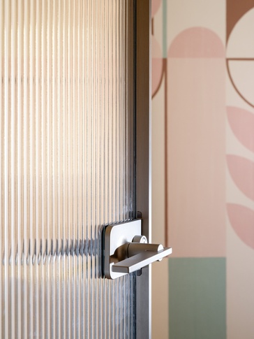 Ingresso in stile contemporaneo di 200 di interno16architettura Ingresso in stile contemporaneo di 200 di interno16architettura