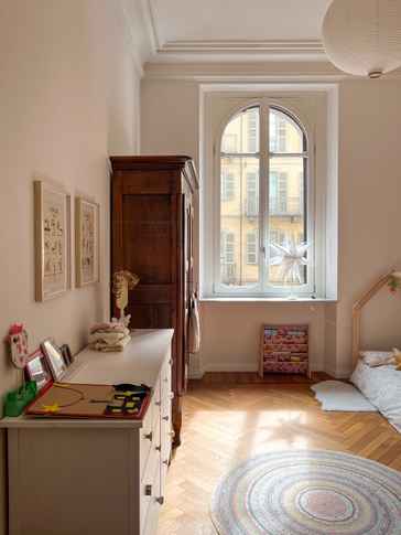 Cameretta Bambini in stile classico di 17 di Gambino Flamini | architetti Cameretta Bambini in stile classico di 17 di Gambino Flamini | architetti