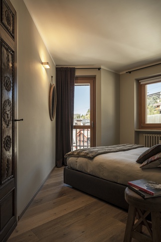 Camera da Letto in stile contemporaneo di 11 di Paper Plane design