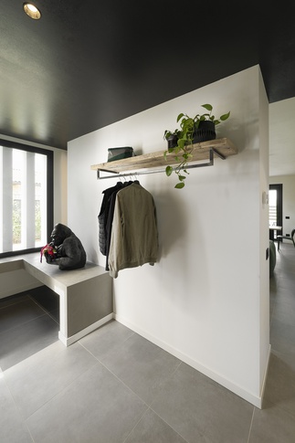 Ingresso in stile contemporaneo di 11 di DQA Studio di architettura