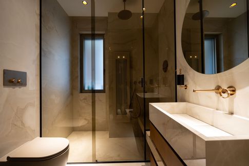 Bagno in stile contemporaneo di 10 di Salvatore Sito Interior Designer