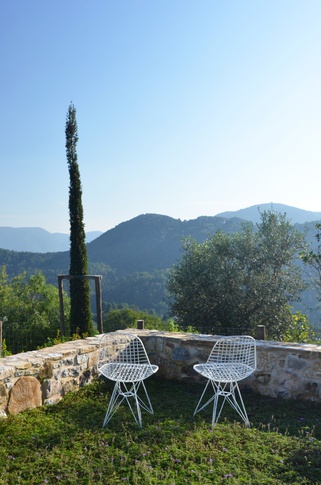 Piscina in stile mediterraneo di 140 di Gaia Granelli