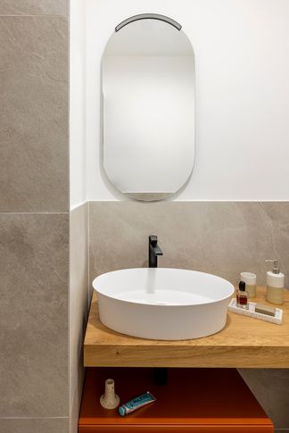 Bagno di Servizio in stile contemporaneo di 5 di Caterina Scamardella Architetto Bagno di Servizio in stile contemporaneo di 5 di Caterina Scamardella Architetto