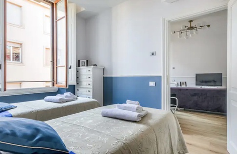 Camera da Letto in stile contemporaneo di 10 di Interior design + Camera da Letto in stile contemporaneo di 10 di Interior design +