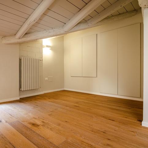 Open Space in stile contemporaneo di 90 di Moltefacce SRL