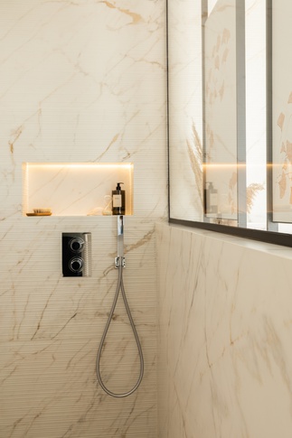 Bagno in stile naturale di 7 di èdoc architects