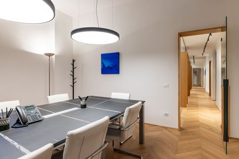 Studio in stile contemporaneo di 130 di Archifacturing - Sara Cimarelli & Giorgio Opolka architetti