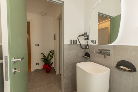 Camera da Letto in stile urban di 40 di Valentina Solera Architetto Camera da Letto in stile urban di 40 di Valentina Solera Architetto