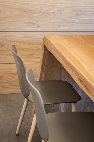 Open Space in stile moderno di 200 di Arredamenti Andalo