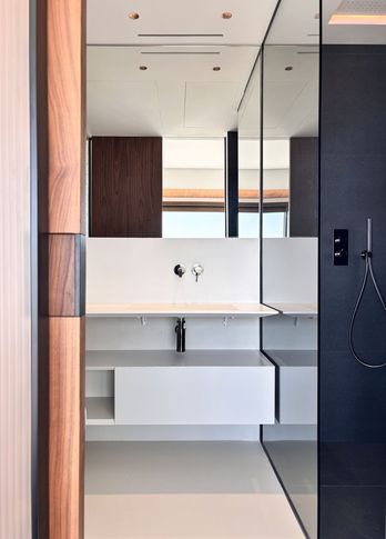 Bagno in stile moderno di 5 di Alessandro Magno Studio Bagno in stile moderno di 5 di Alessandro Magno Studio