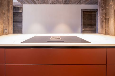 Cucina in stile moderno di 35 di Design Alpino