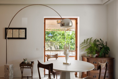 Soggiorno in stile eclettico di 18 di VALENTINA AUTIERO    architecture │ interiors │ design projects