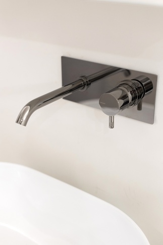 Bagno in stile contemporaneo di 12 di Andrea Benedetti Architetto