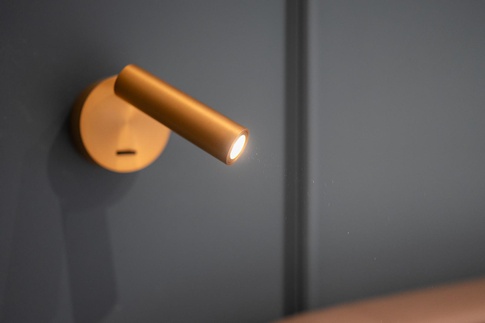 Camera da Letto in stile contemporaneo di 12 di FCInteriorDesignStudio | Camera da Letto in stile contemporaneo di 12 di FCInteriorDesignStudio |