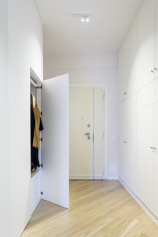 Ingresso in stile contemporaneo di 9 di Valentina Varricchio Architetto