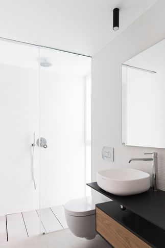 Bagno in stile contemporaneo di 5 di Lorenzo Franzi | Fotografia