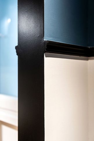 Bagno di Servizio in stile classico di 5 di Equus Architects