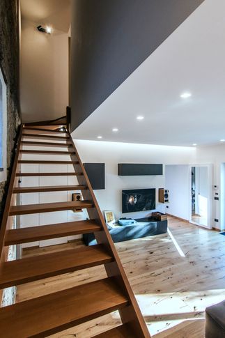 Scale in stile industriale di null di Pucciarelli Architetti