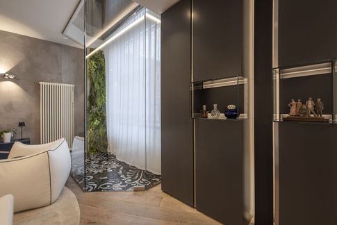 Open Space in stile moderno di 65 di MICHELE VOLPI STUDIO INTERIOR DESIGN