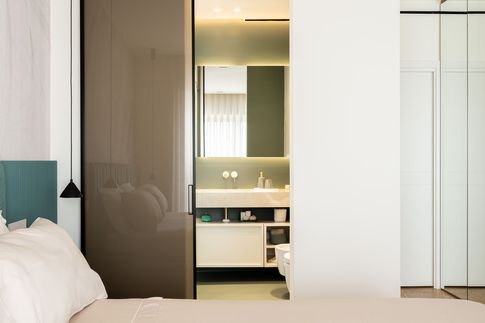 Bagno in stile contemporaneo di 4 di Areadieci architettura