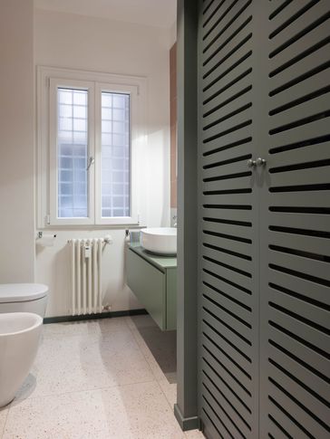 Bagno in stile moderno di 6 di Equus Architects Bagno in stile moderno di 6 di Equus Architects