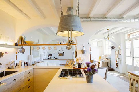 Open Space in stile classico di 75 di Equus Architects
